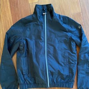victorinox windbreaker/thin raincoat